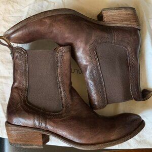 Frye Carson Leather Ankle Pull On Boots Brown